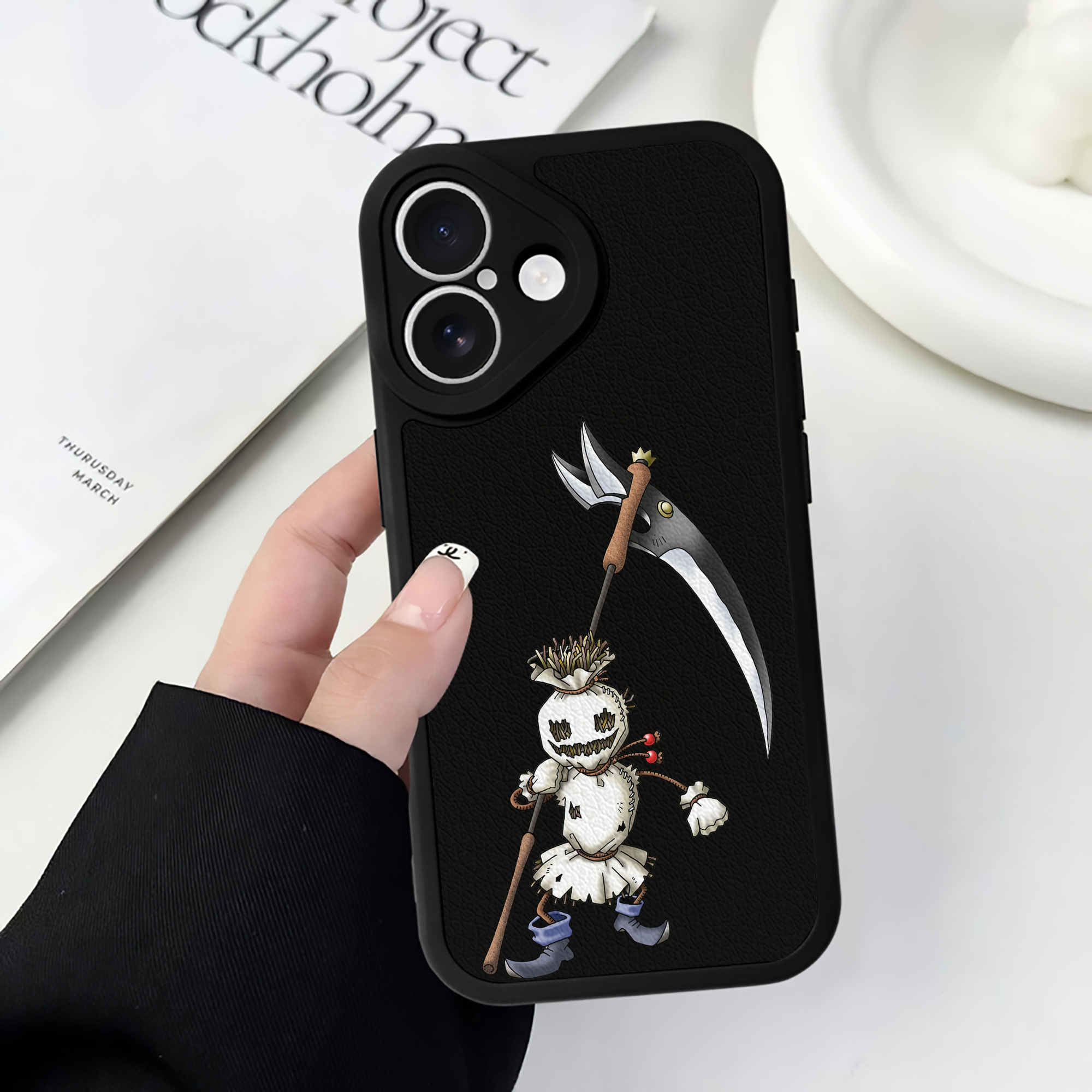 （画像用） ドラゴンクエスト Doragon Kuesuto Dragon Quest 【iPhone 16シリーズ対応】シリコンスマホケース（レザー調） 材質：シリコン